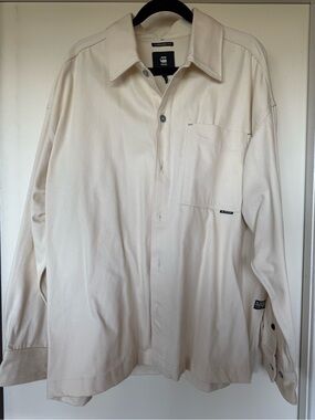 Beige farm
Jacket